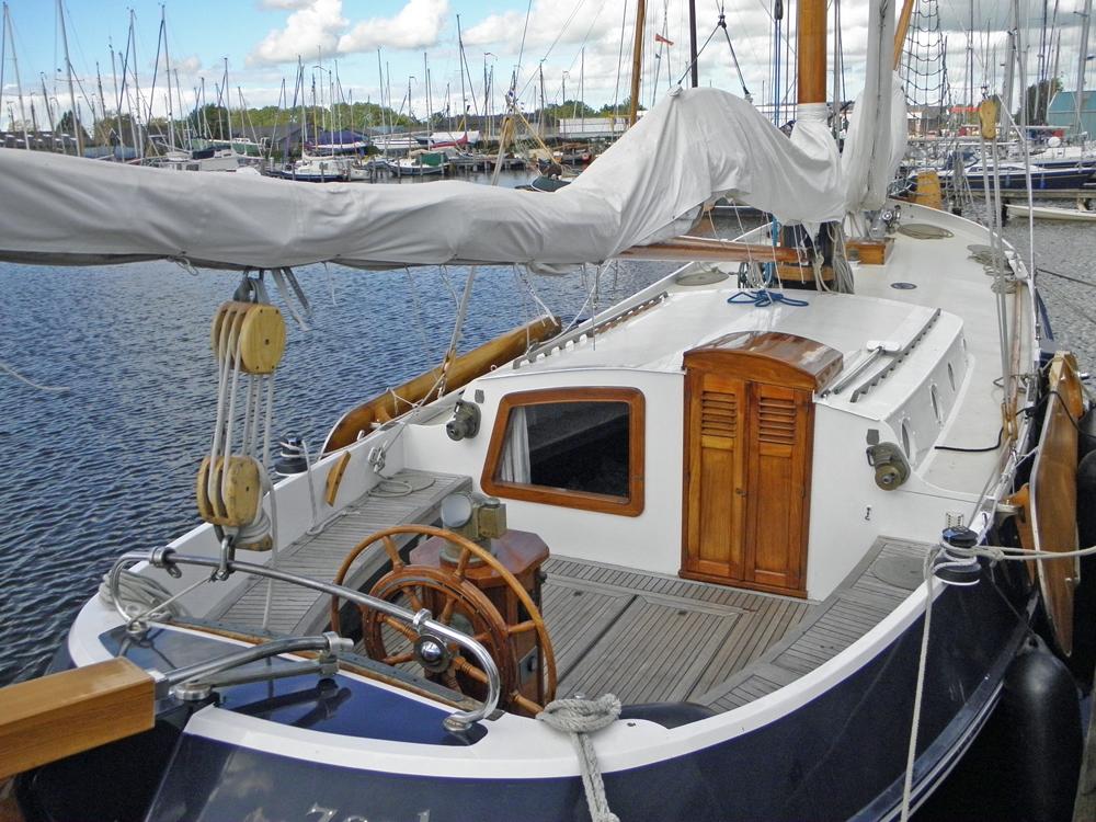 picture Deck equipment